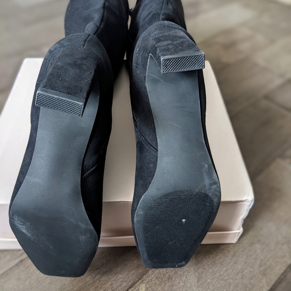 NIB! Be casual or dressy ready in these stylish black heeled boots. - Picture 3 of 8